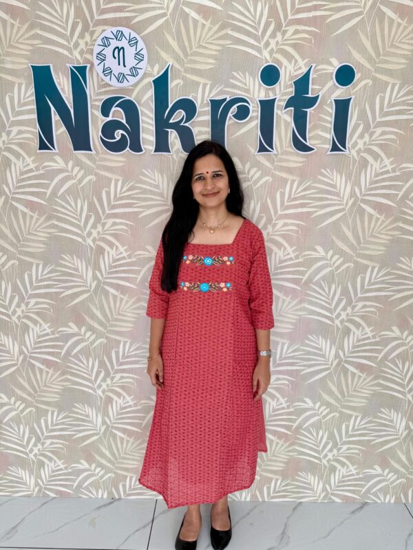 Hakoba embroidered cotton kurti