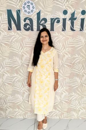 Floral embroidered casual cotton kurti