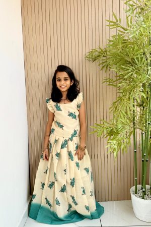 Kid’s pattupava for onam