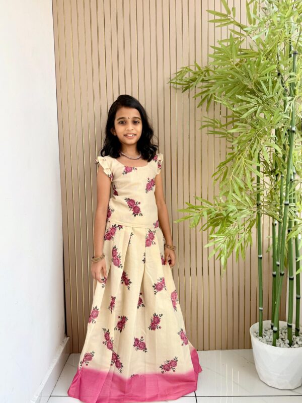 Kid's pattupava for onam
